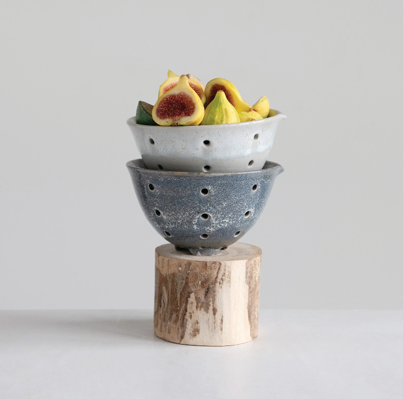 Stoneware Berry Bowl with Glaze
