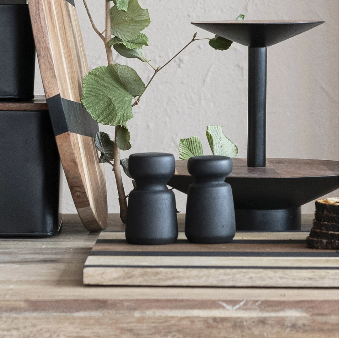 Black Wood S&amp;P Shakers